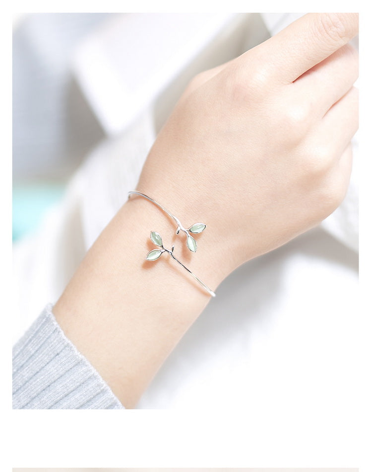 Elegant silver leaf bracelet with delicate opal accents by Everyday Auraa, perfect for everyday style and subtle sophistication.