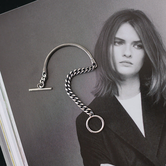 Minimal 925 sterling silver bracelet by Everyday Auraa, featuring a delicate, lightweight design perfect for everyday wear.