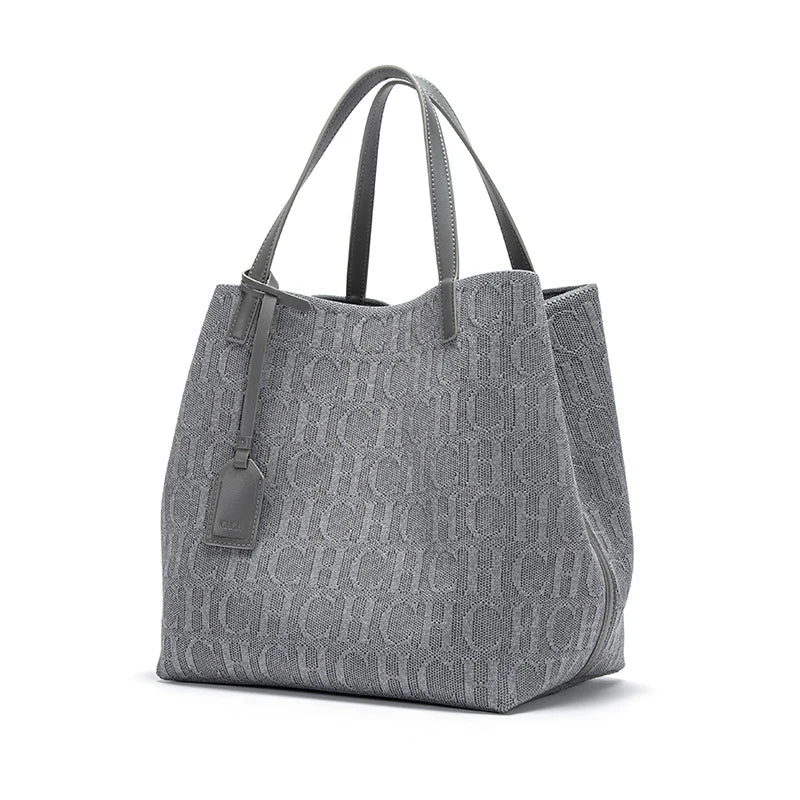 Women’s woven bucket handbag by Everyday Auraa, large capacity solid color shoulder tote bag with elegant design and everyday style.