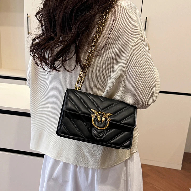 Modern women's canvas crossbody bag by Everyday Auraa with adjustable strap and zip closure, featuring a stylish shoulder messenger design.