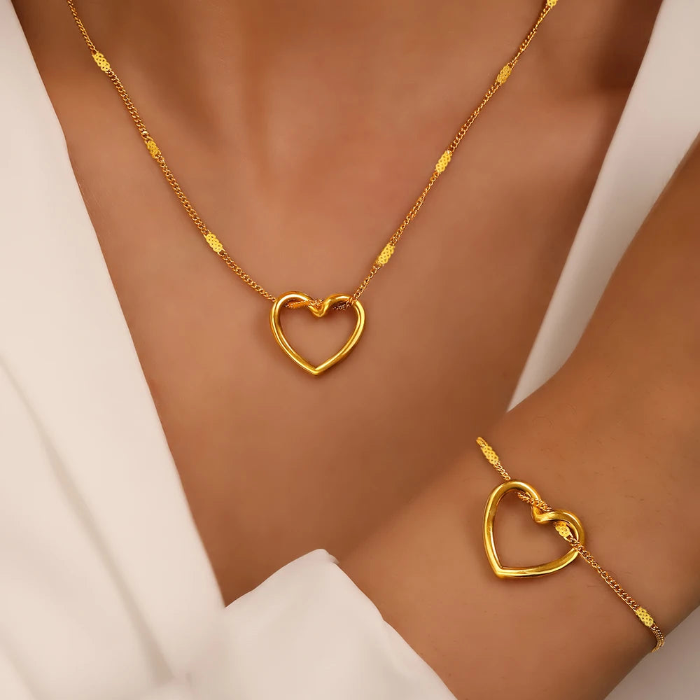 Stainless Steel Twisted Heart Necklace & Earrings Set – Elegant Luxury Anniversary Jewelry for Women - Everyday Auraa