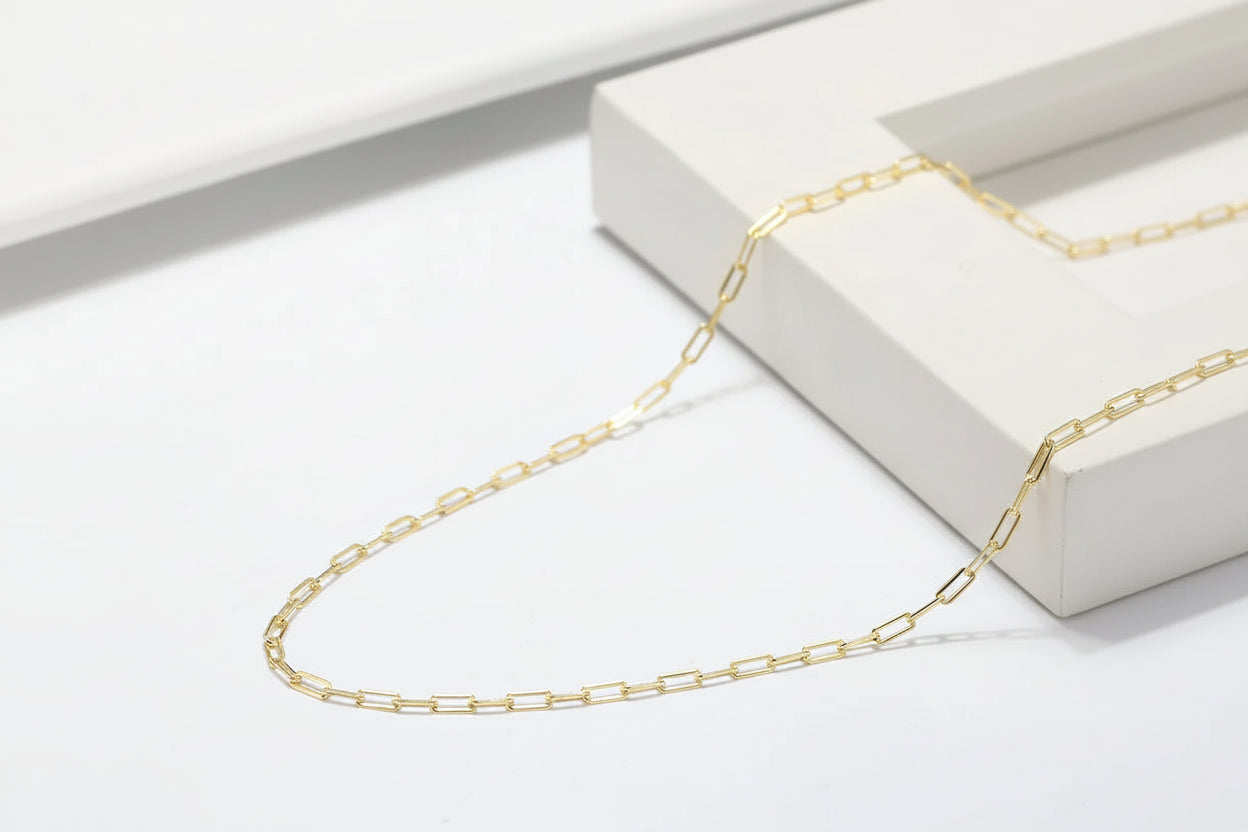 Gold chain necklace 